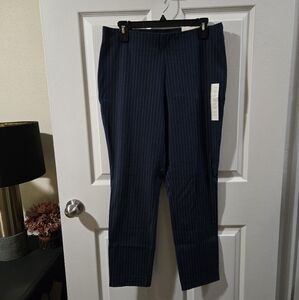 Women's NWT Size 10 Regular Navy Pinstripe Pants